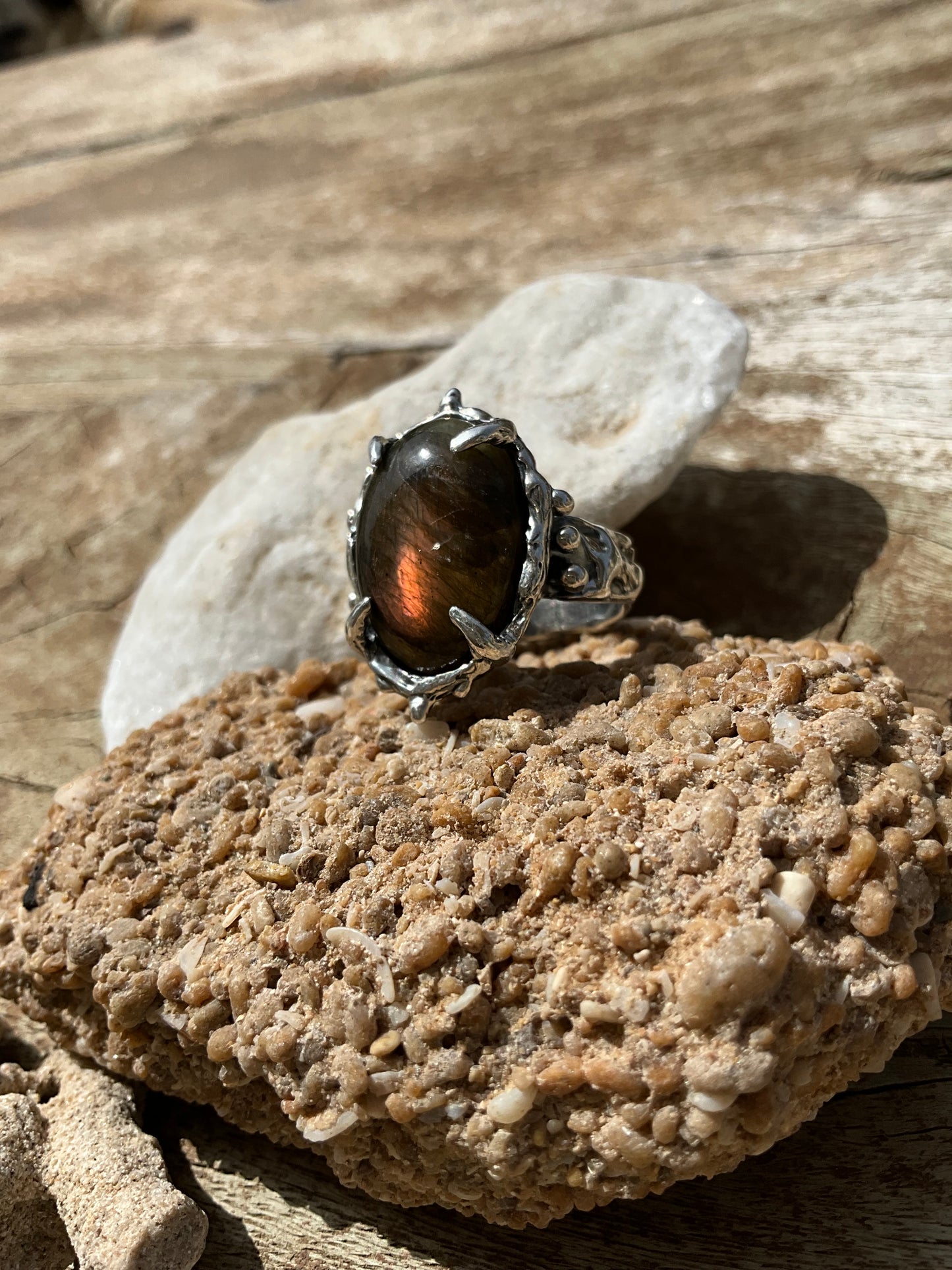 N.12 Pink Labradorite Massive Heavy Ring - Pyāra Designs