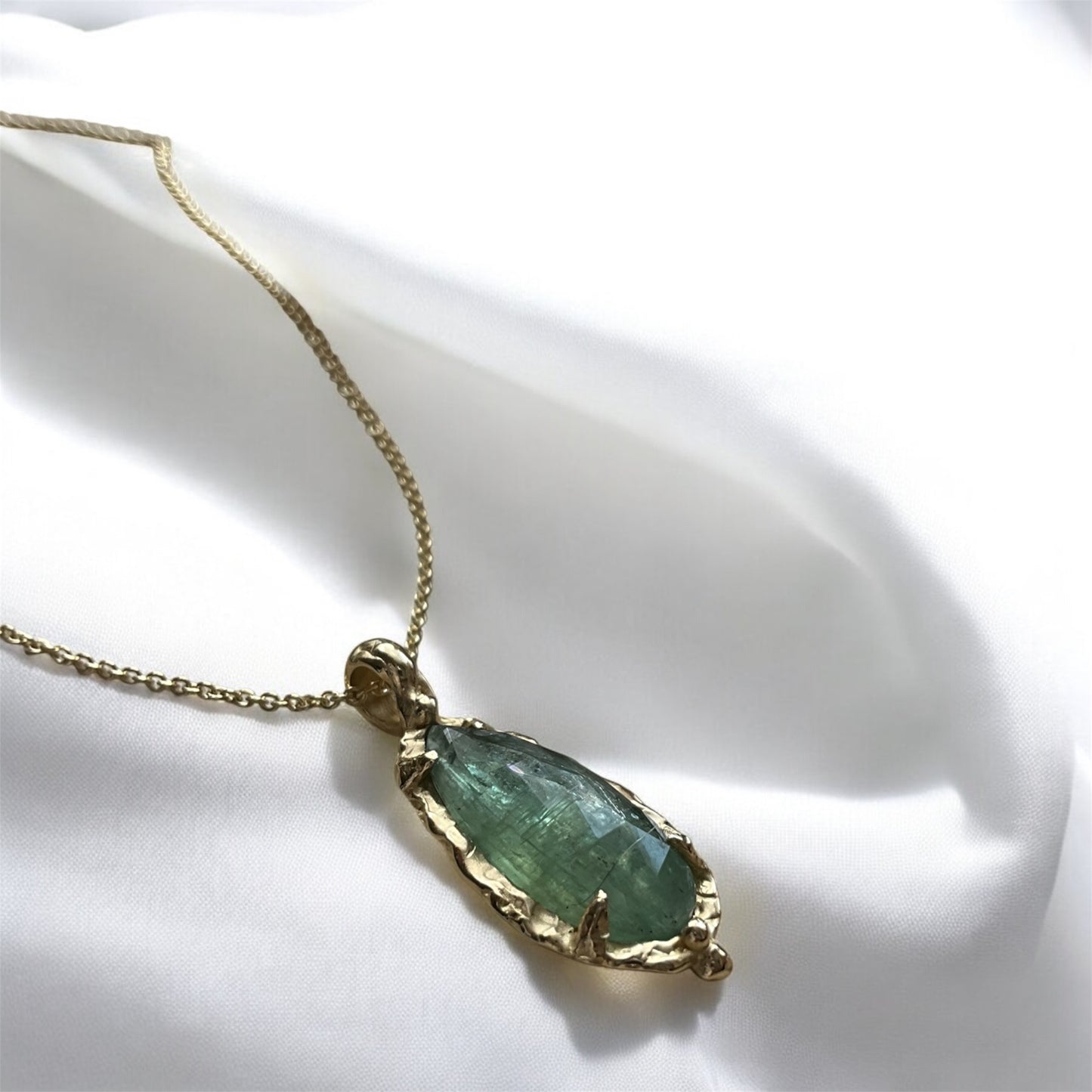 14 karat Soild Gold Light Green Kyanite Unique Classy Necklace UNISEX - Pyāra Designs