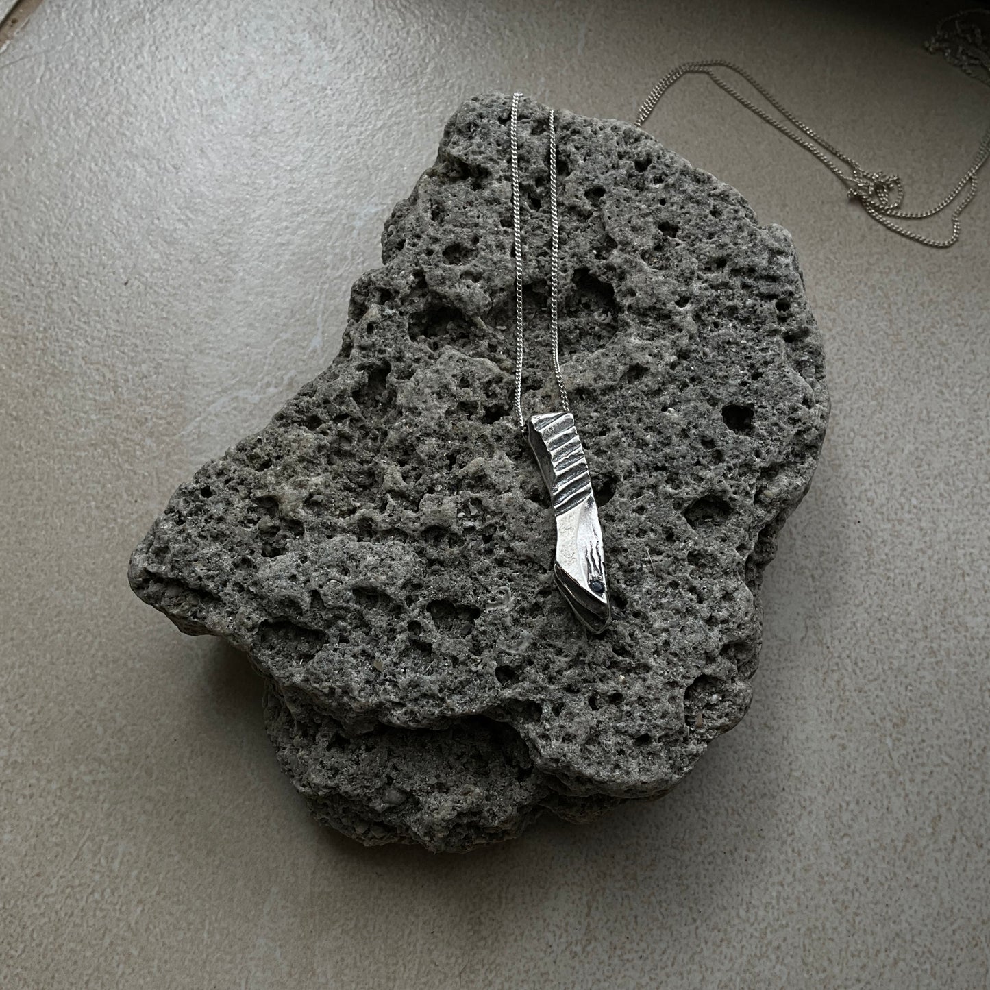 Blue Sapphire in dirty Robotic Sterling Pendant Neck 1/3 - Pyāra Designs