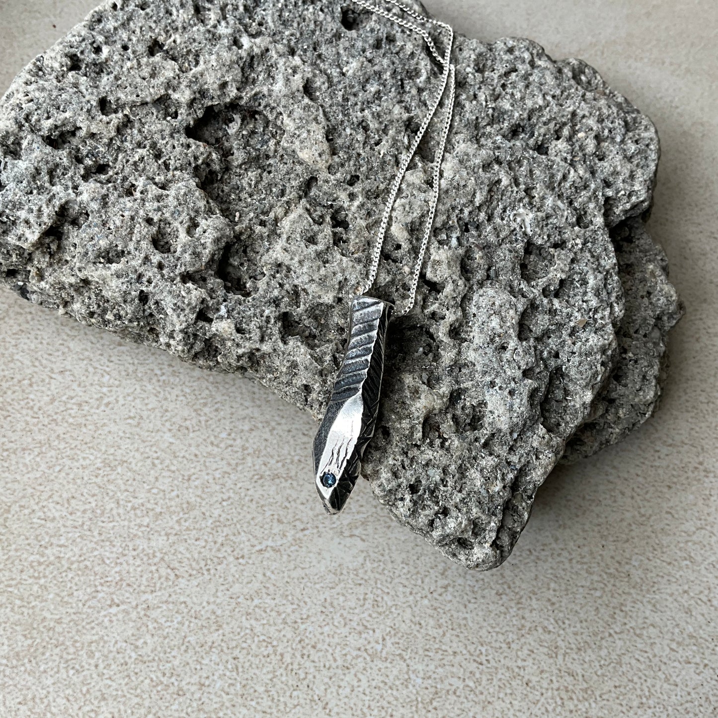 Blue Sapphire in dirty Robotic Sterling Pendant Neck 1/3 - Pyāra Designs