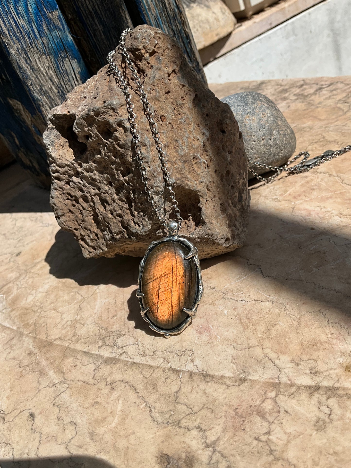 N.11 Brown Orange Labradorite Massive Nacklace