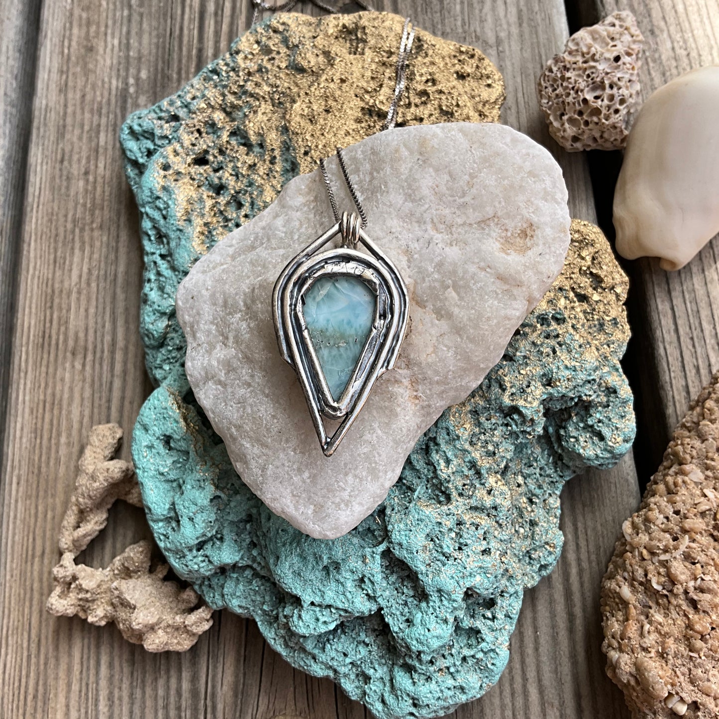N.13 Larimer Ocean Queen Nacklace - Pyāra Designs