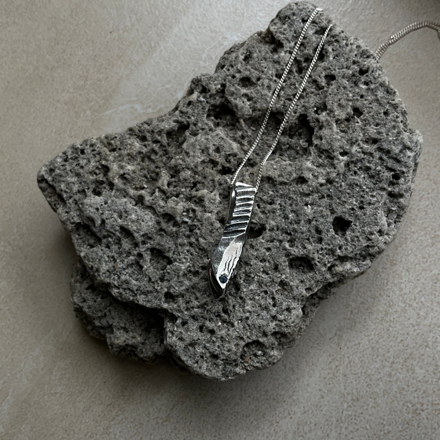 Blue Sapphire in dirty Robotic Sterling Pendant Neck 1/3 - Pyāra Designs