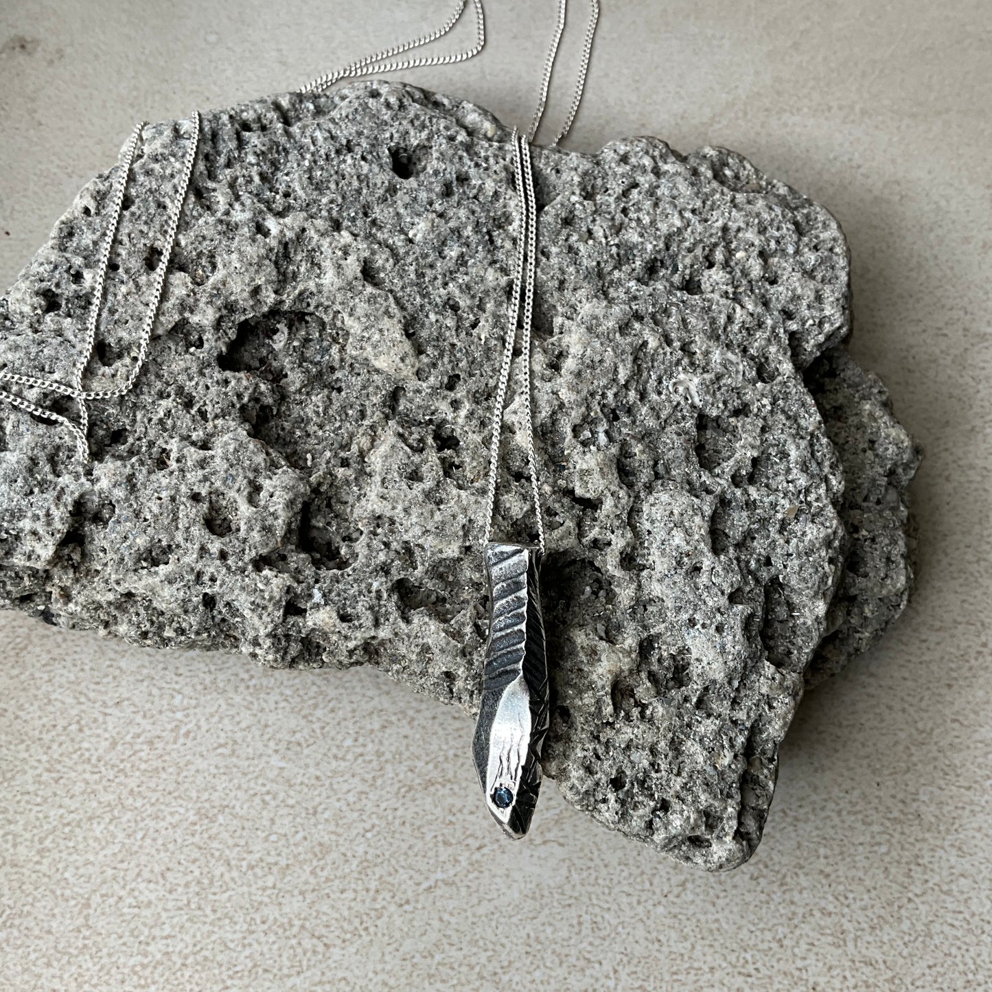 Blue Sapphire in dirty Robotic Sterling Pendant Neck 1/3 - Pyāra Designs