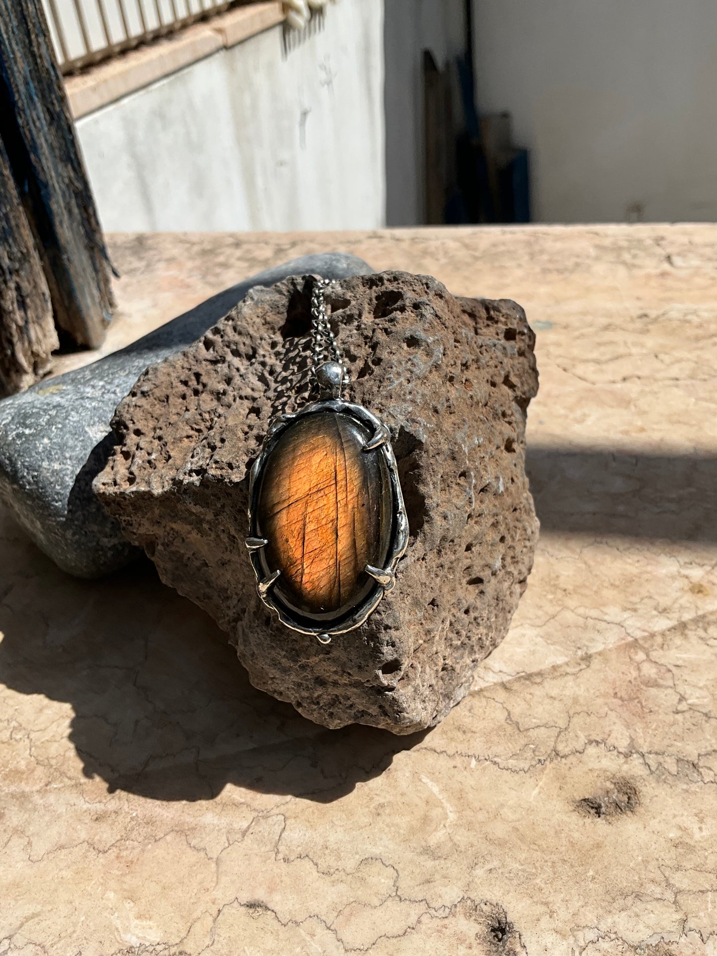 N.11 Brown Orange Labradorite Massive Nacklace