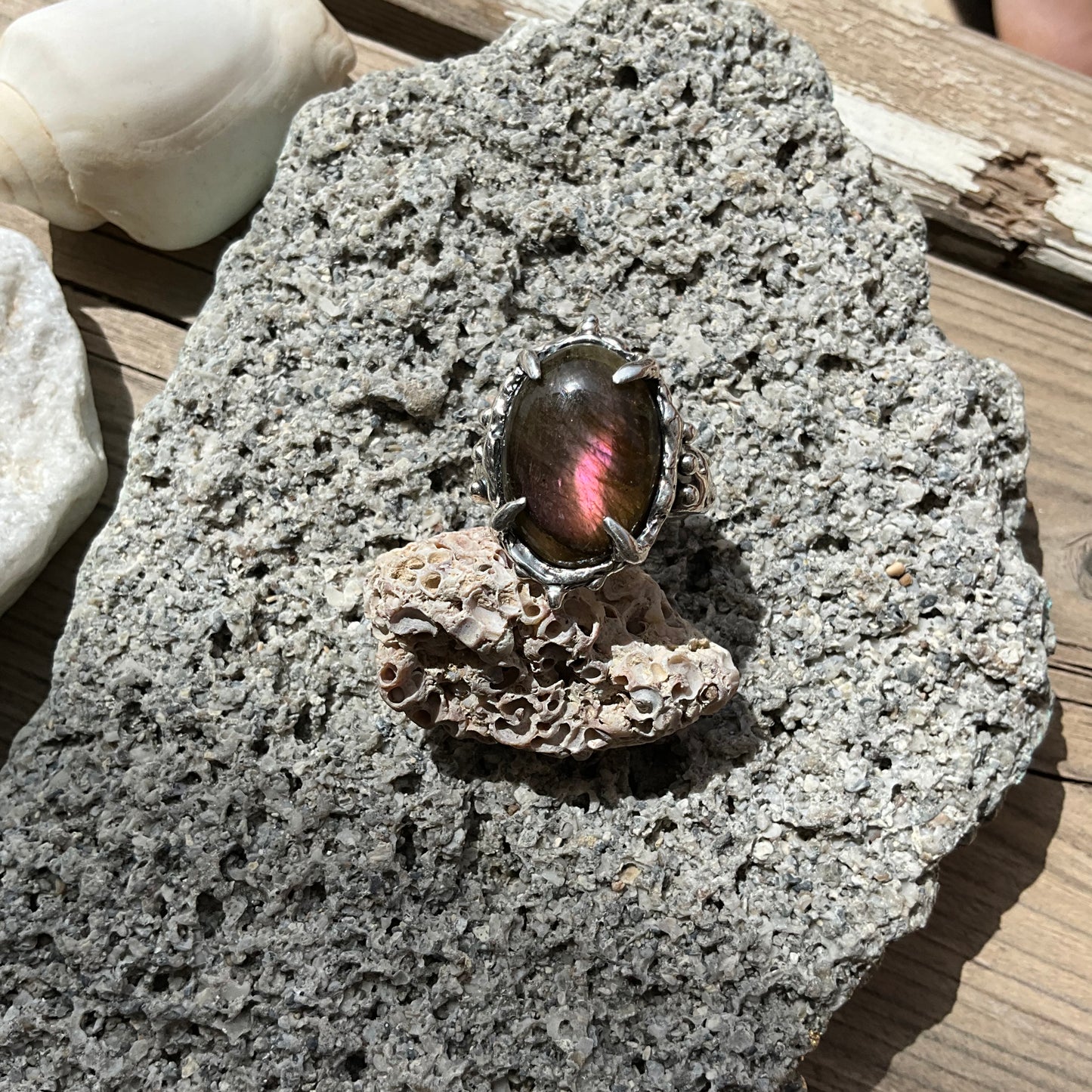 N.12 Pink Labradorite Massive Heavy Ring - Pyāra Designs