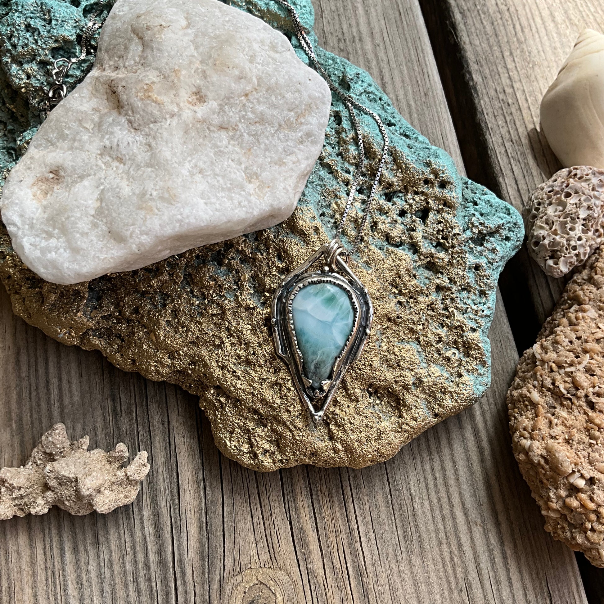 N.13 Larimer Ocean Queen Nacklace - Pyāra Designs