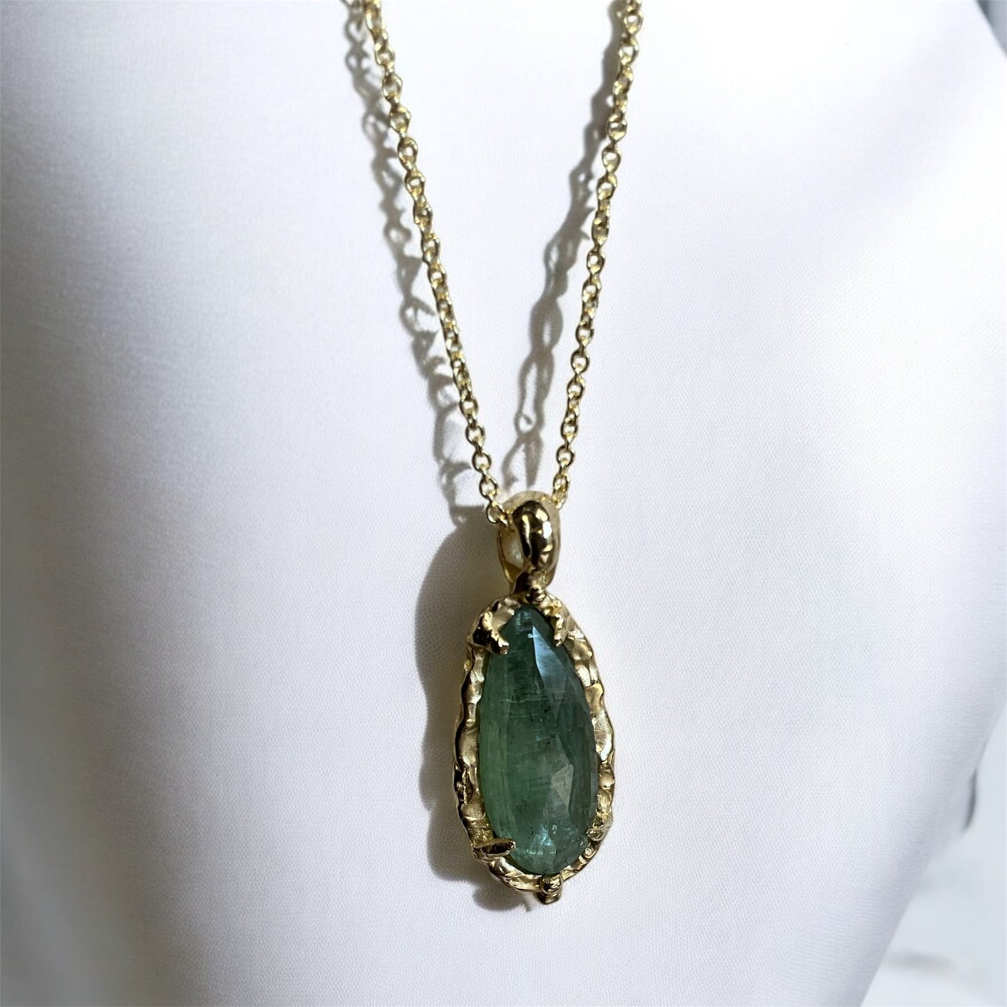 14 karat Soild Gold Light Green Kyanite Unique Classy Necklace UNISEX - Pyāra Designs