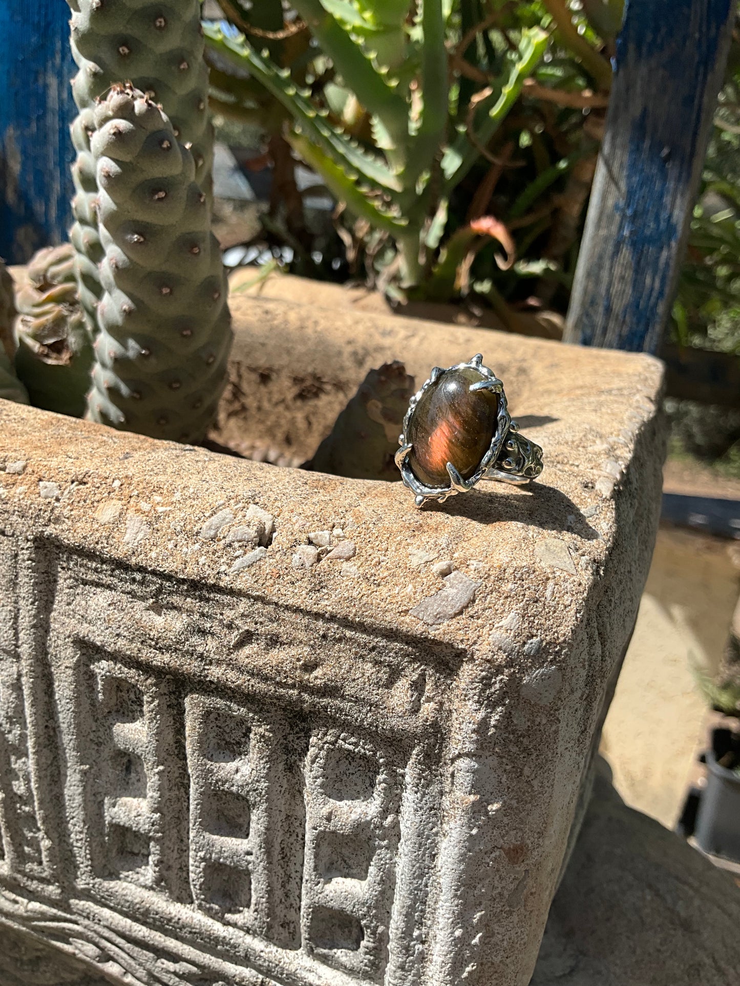 N.12 Pink Labradorite Massive Heavy Ring - Pyāra Designs