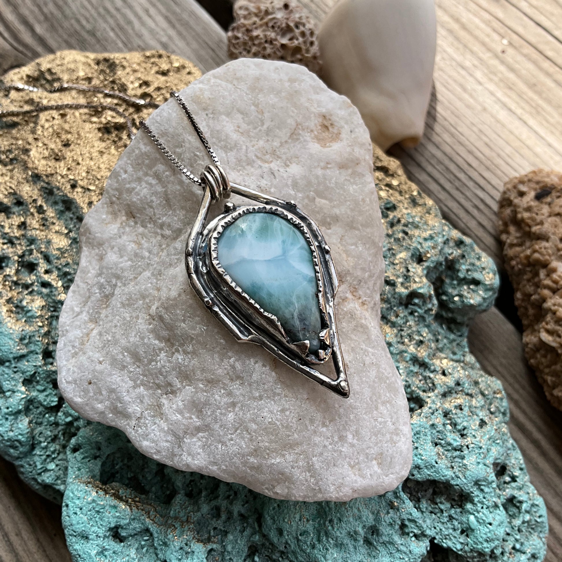 N.13 Larimer Ocean Queen Nacklace - Pyāra Designs