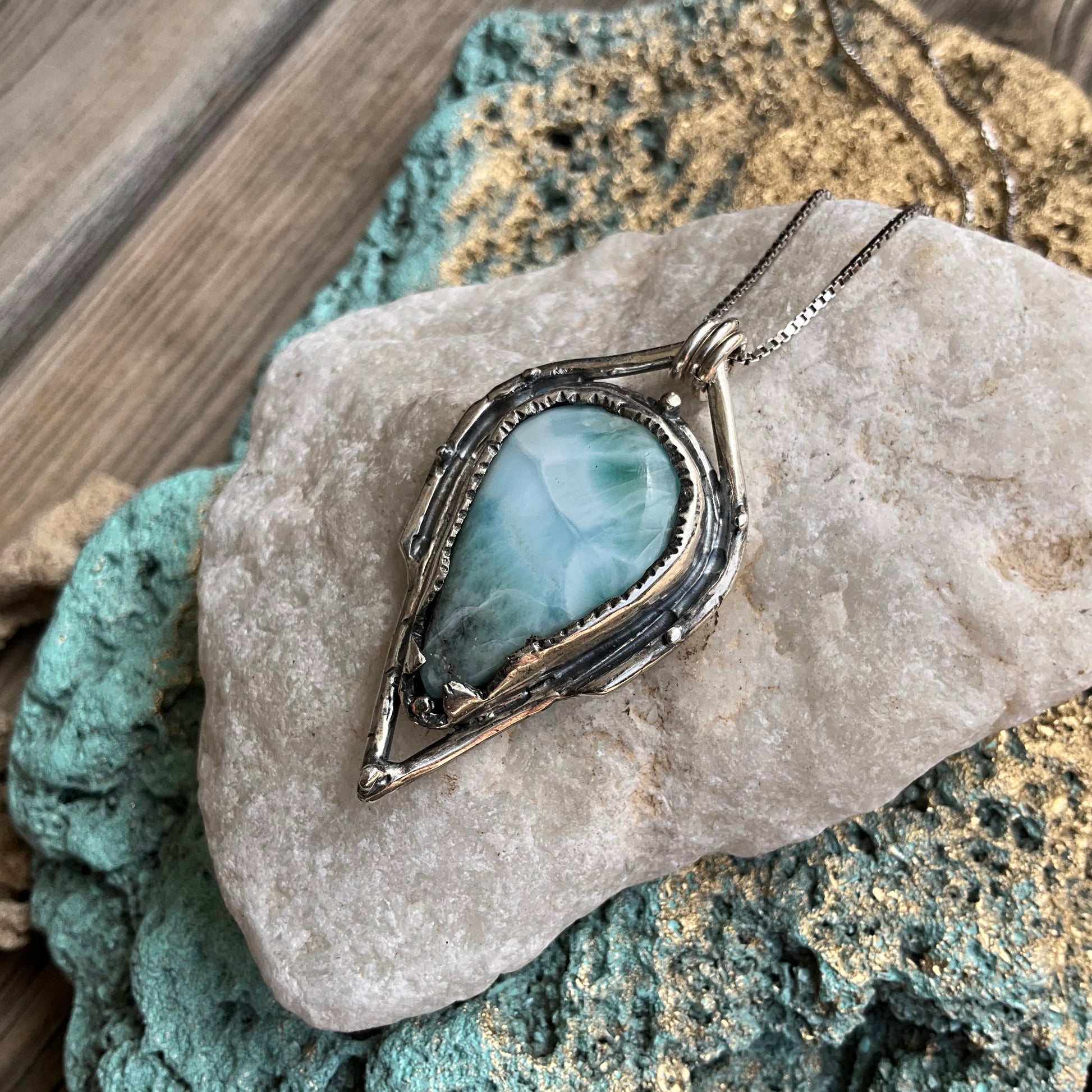 N.13 Larimer Ocean Queen Nacklace - Pyāra Designs