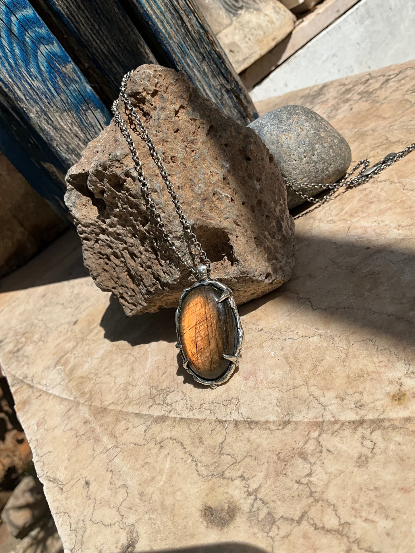 N.11 Brown Orange Labradorite Massive Nacklace