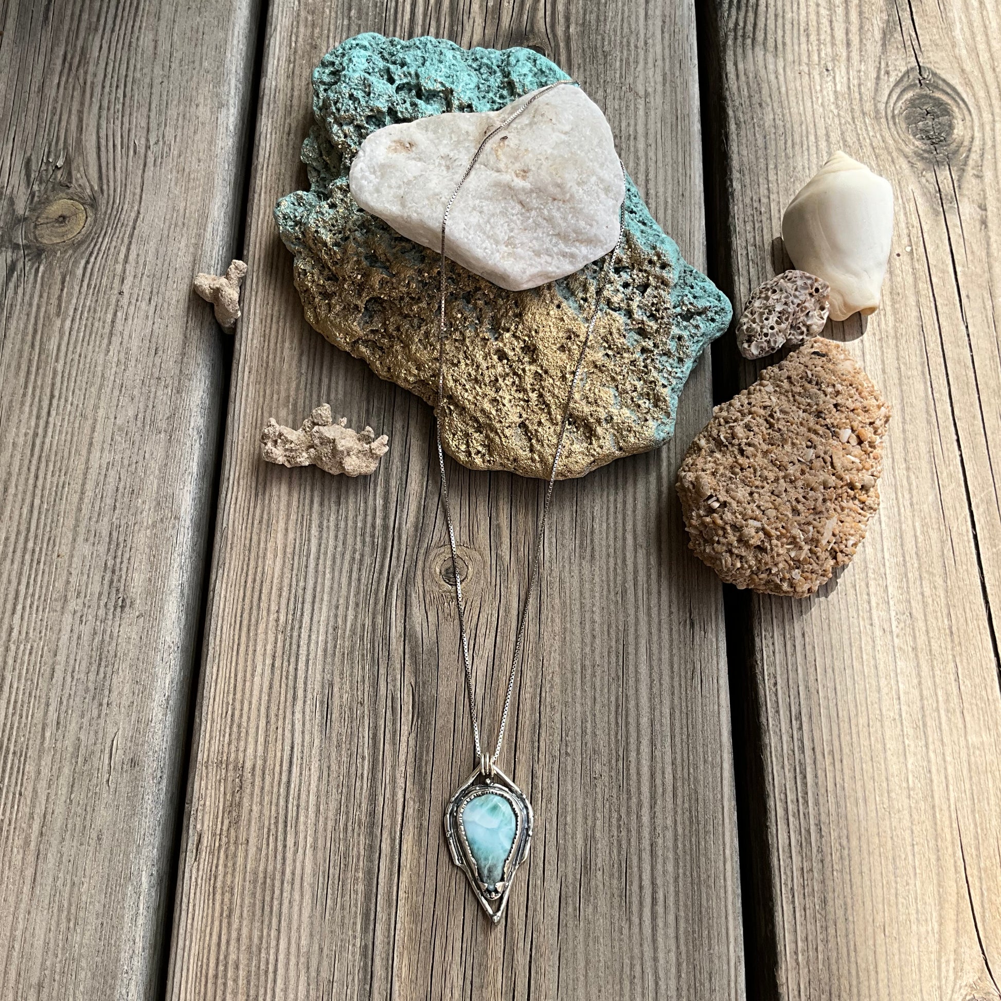 N.13 Larimer Ocean Queen Nacklace - Pyāra Designs