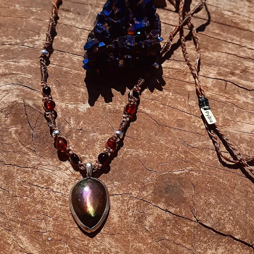 Multicolored Labradorite & Amber's Macrame Necklace - Pyāra Designs