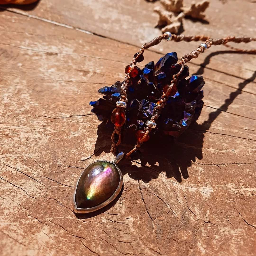 Multicolored Labradorite & Amber's Macrame Necklace - Pyāra Designs