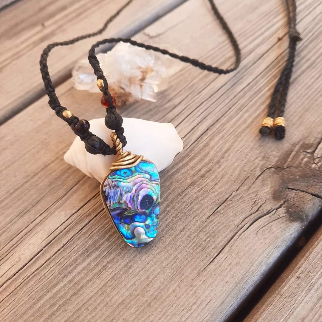 Psychedelic Abalone Shell Macrame Necklace - Pyāra Designs