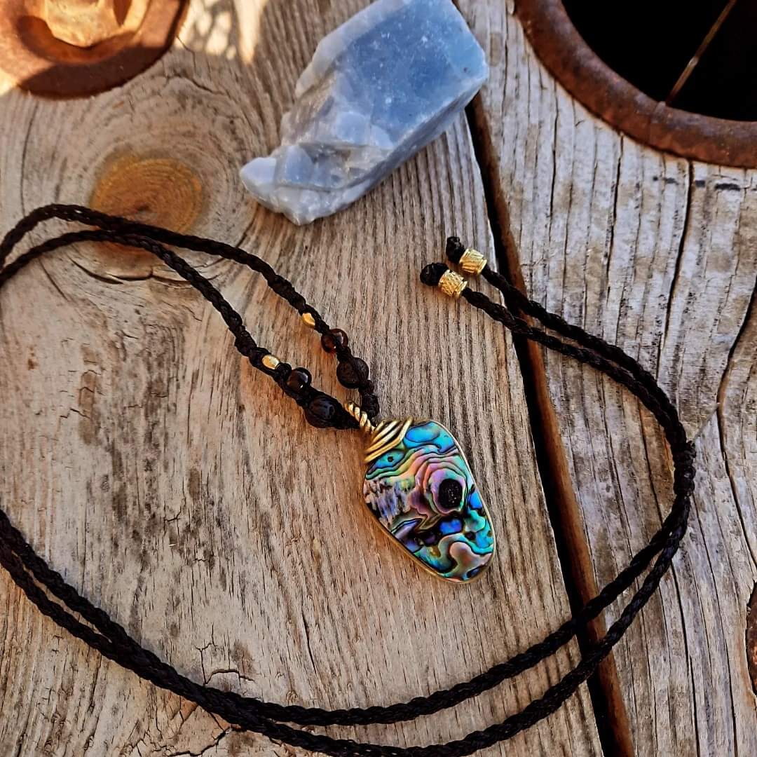 Psychedelic Abalone Shell Macrame Necklace - Pyāra Designs