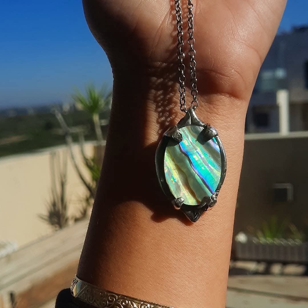 N.18 Lotus Abalone Shell Heavy Necklace - Pyāra Designs