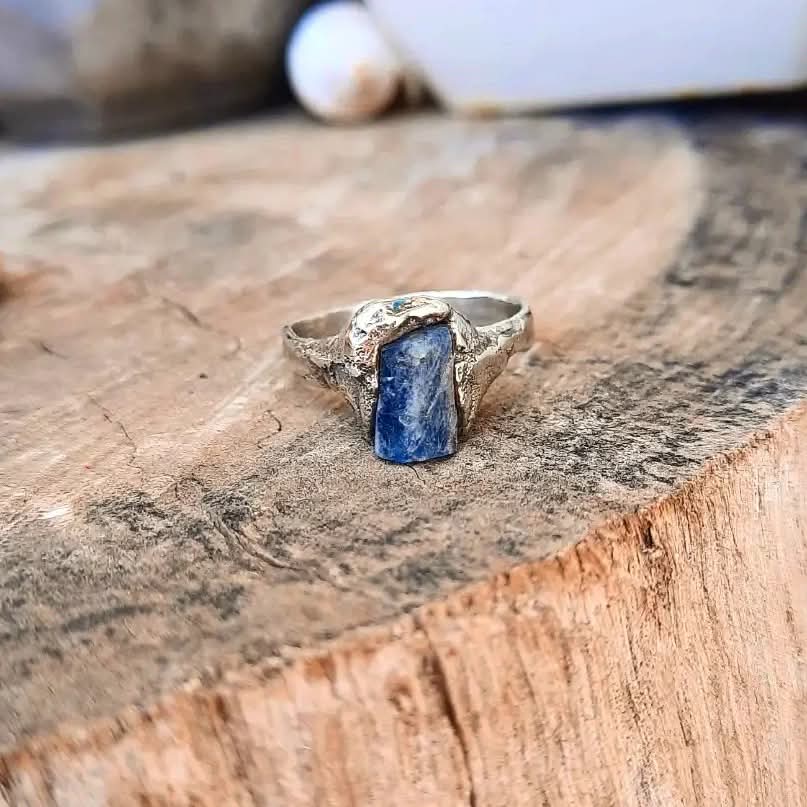 'Aquamarine Mermaid Ring - Pyฤra Designs