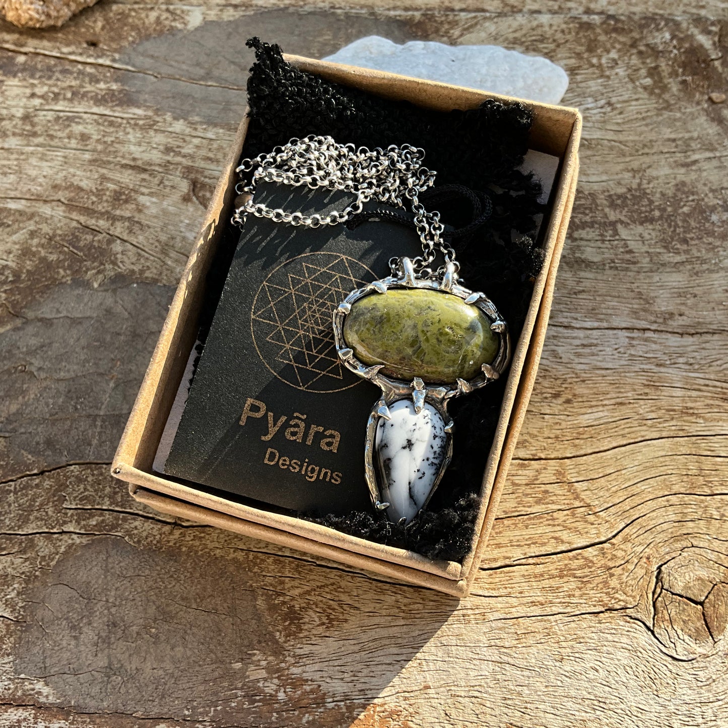 N.20 Agat Denderite & Serpentine Nacklace - Pyāra Designs