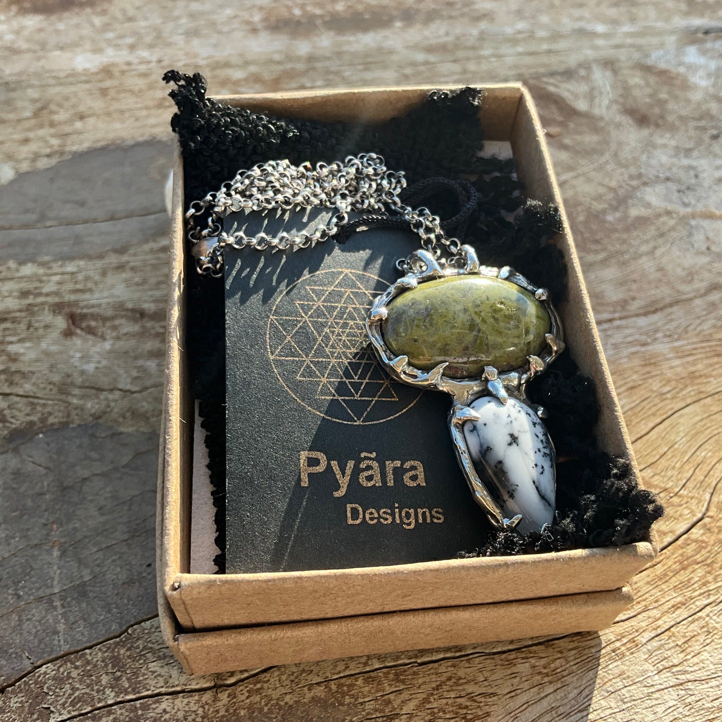N.20 Agat Denderite & Serpentine Nacklace - Pyāra Designs