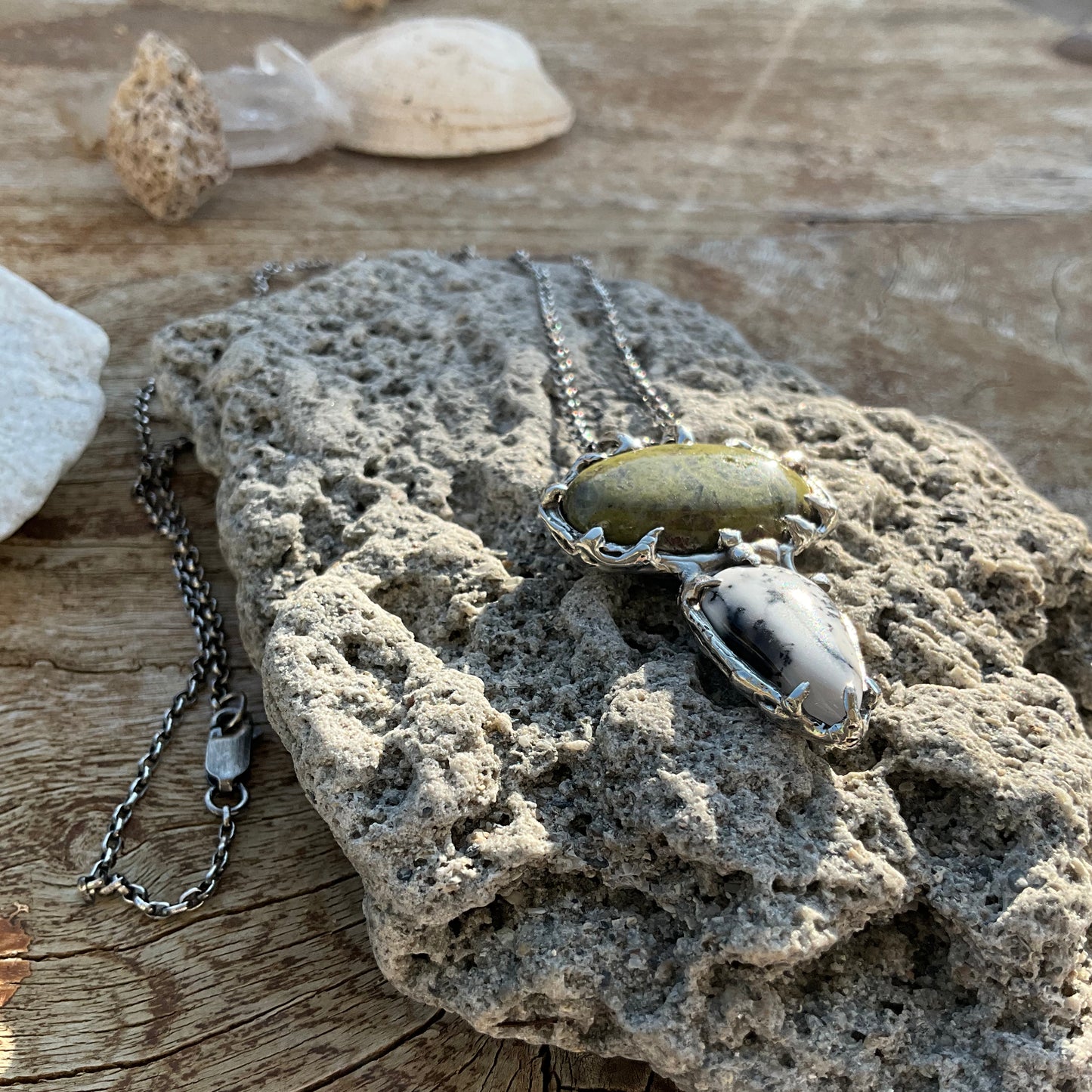 N.20 Agat Denderite & Serpentine Nacklace - Pyāra Designs