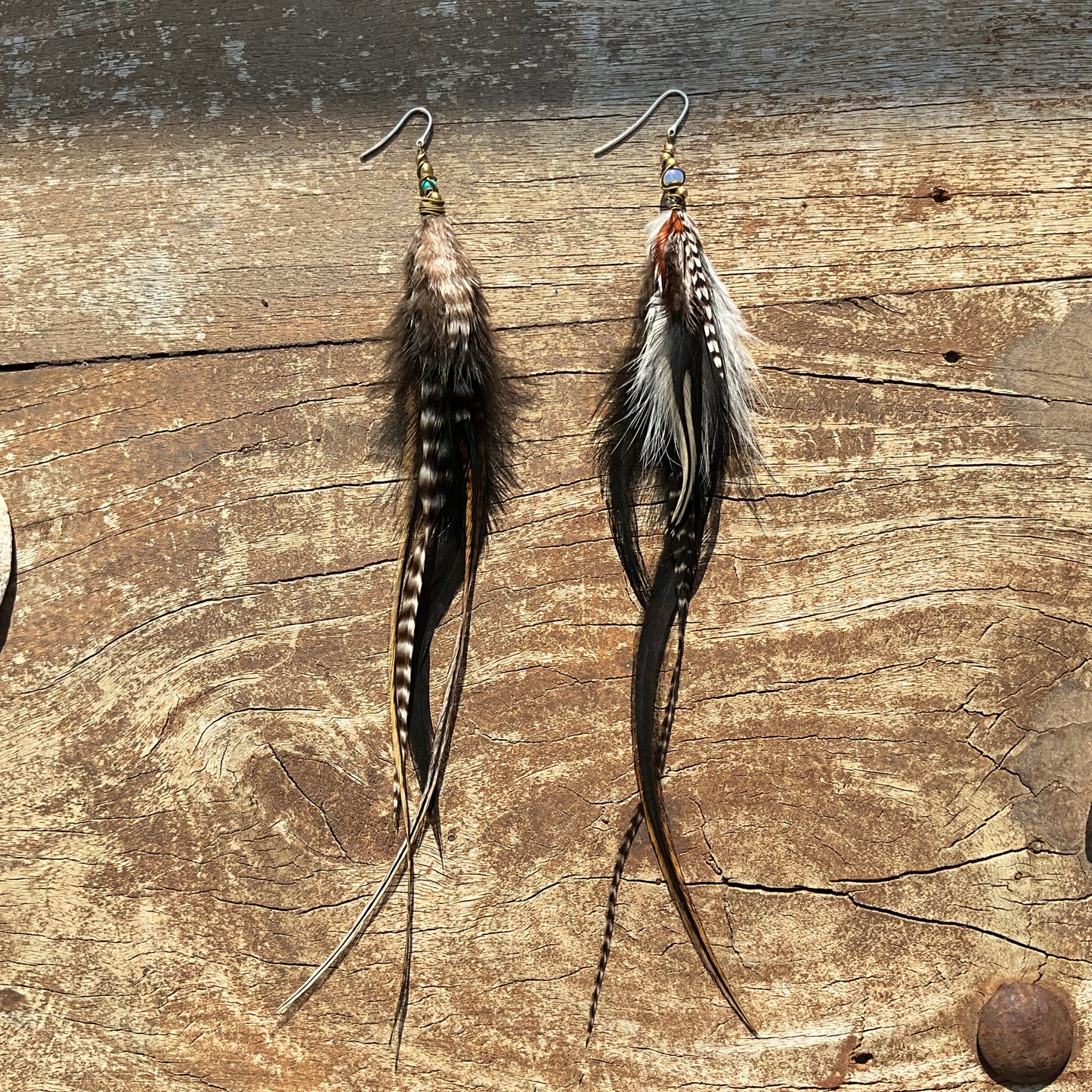 Middle Gemstones Feathers Earring - Pyāra Designs