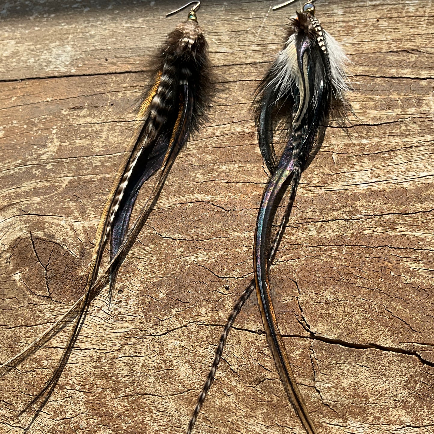Middle Gemstones Feathers Earring - Pyāra Designs