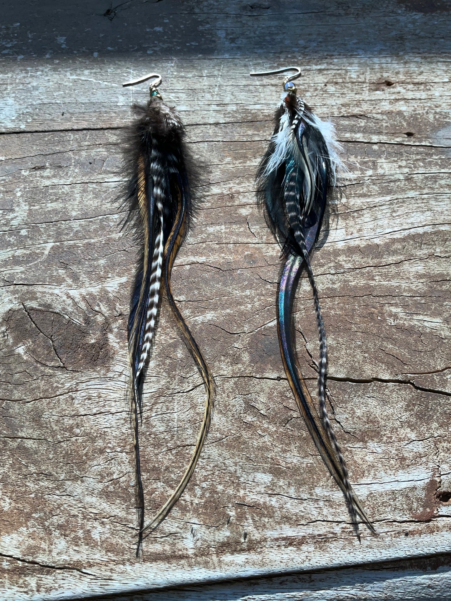 Middle Gemstones Feathers Earring - Pyāra Designs
