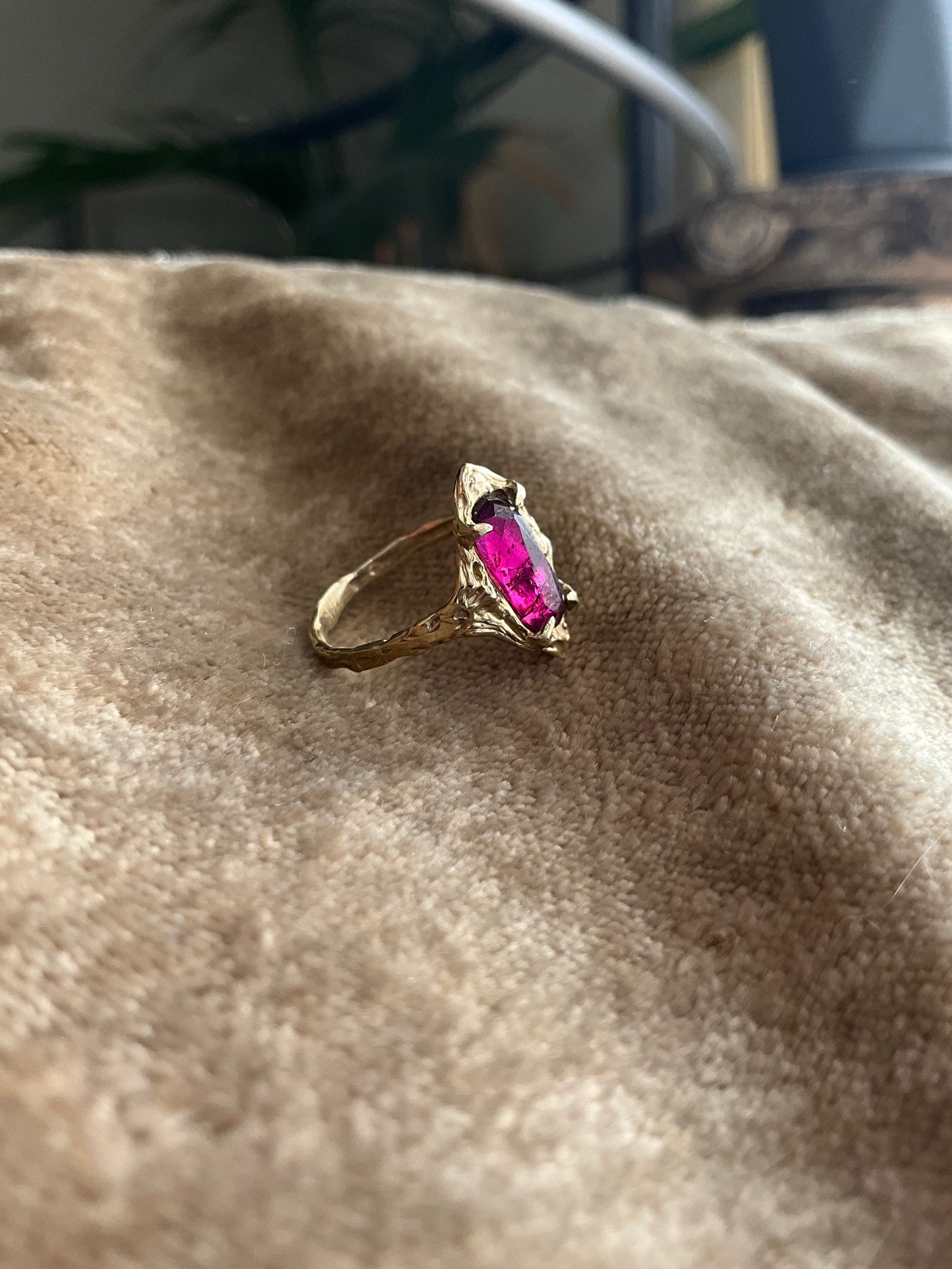 14k Soild Gold Desert Rose Ring Pink Rhodolite Garnet Unique Ring - Pyāra Designs