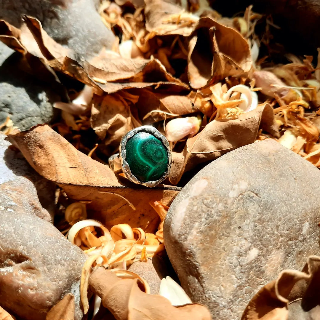 1/1 N.7 MALACHITE RING - Pyāra Designs