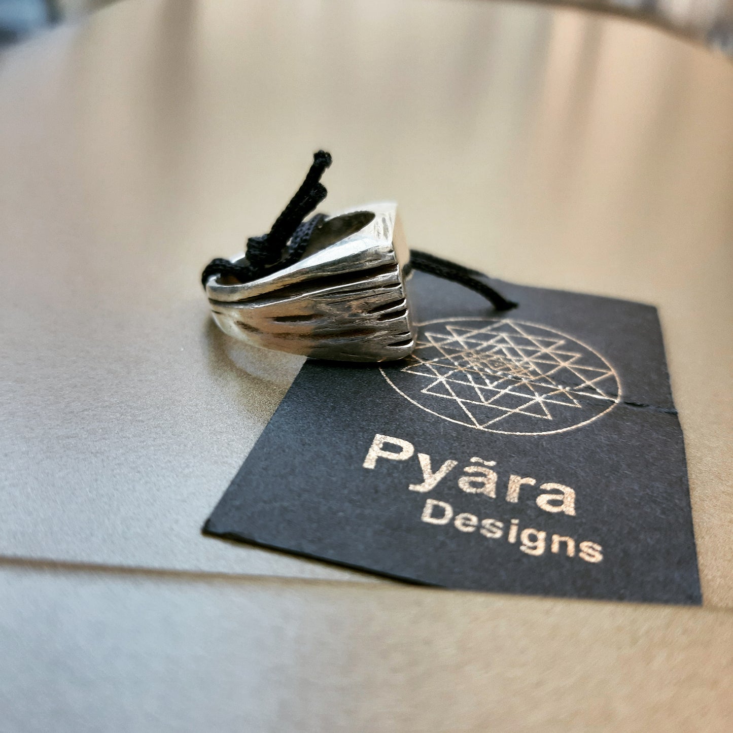 III XO RING 2 SIDE - Pyāra Designs