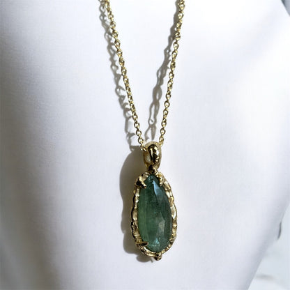 14 karat Soild Gold Light Green Kyanite Unique Classy Necklace UNISEX - Pyāra Designs