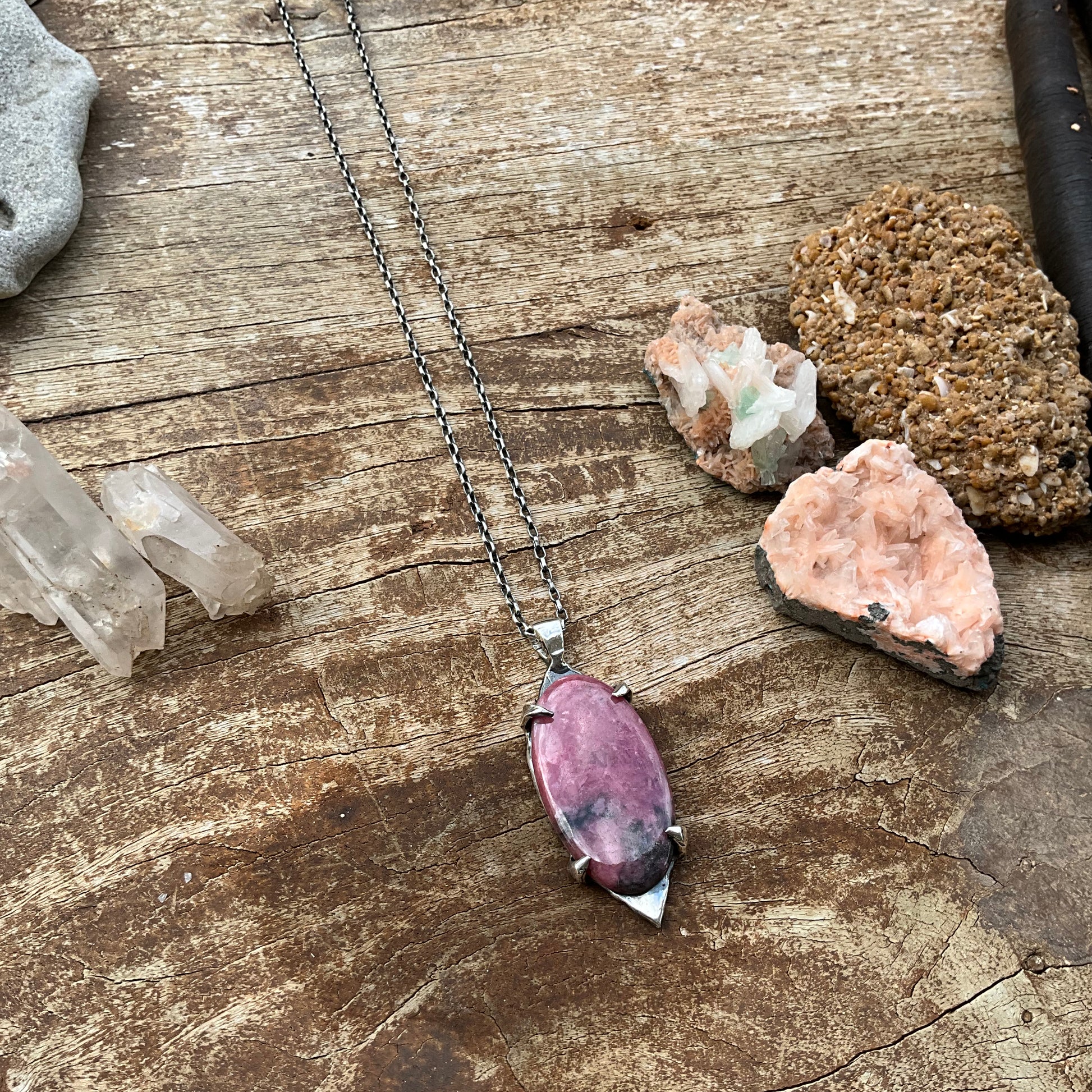 N.3 Rhodonite Pink Queen Necklace - Pyāra Designs