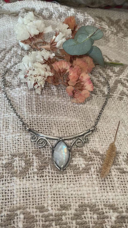 N.9 The Princess Moon Choker