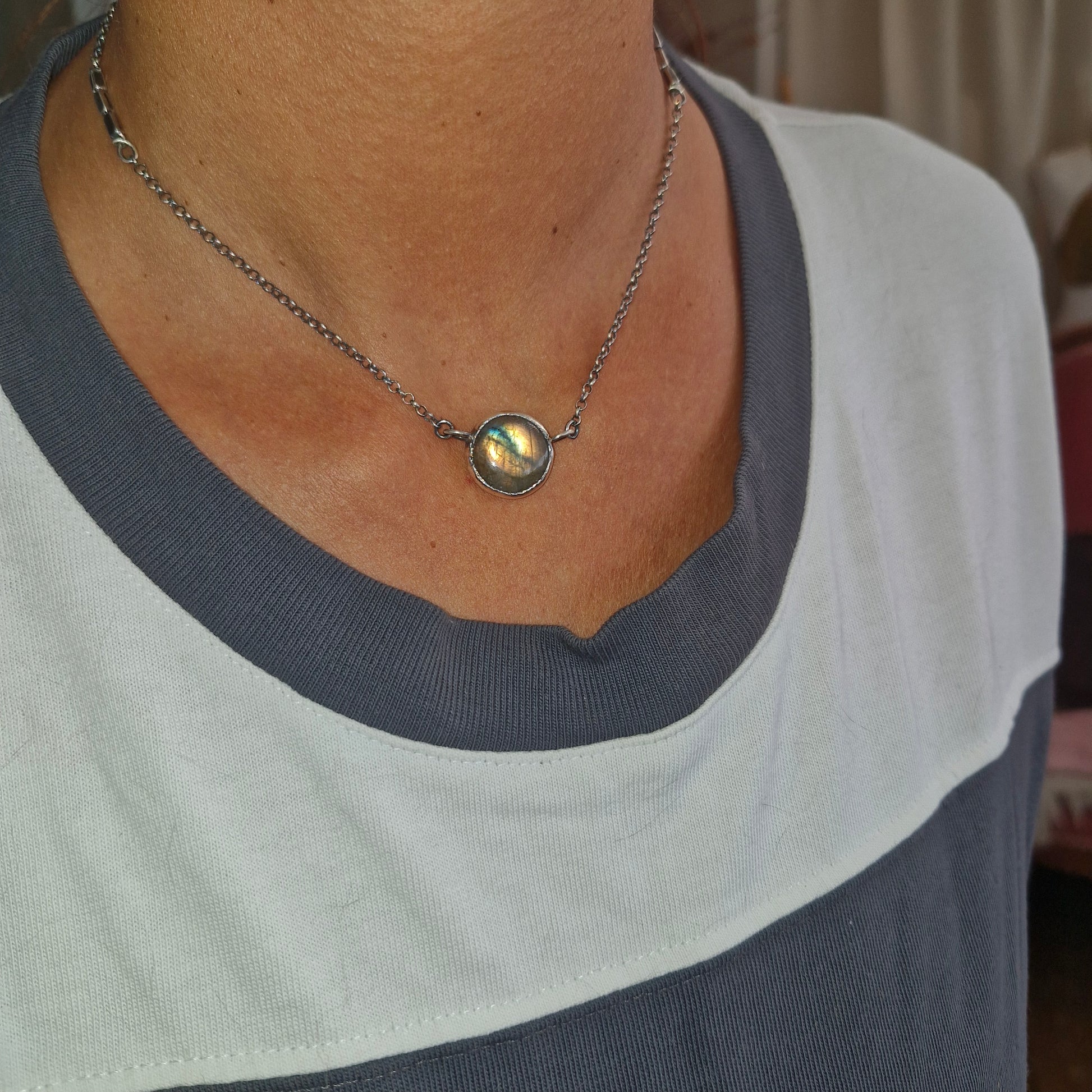 Multicolored Eye Labradorite Silver Classy Choker - Pyāra Designs