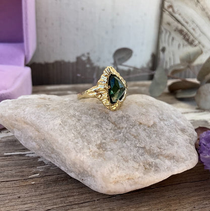 14 karat Solid Gold Green Tourmaline Unique Royal Classy Ring - Pyāra Designs