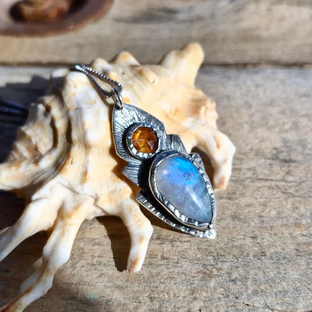 Moonstone & Orange kaynite Gemstones Necklace