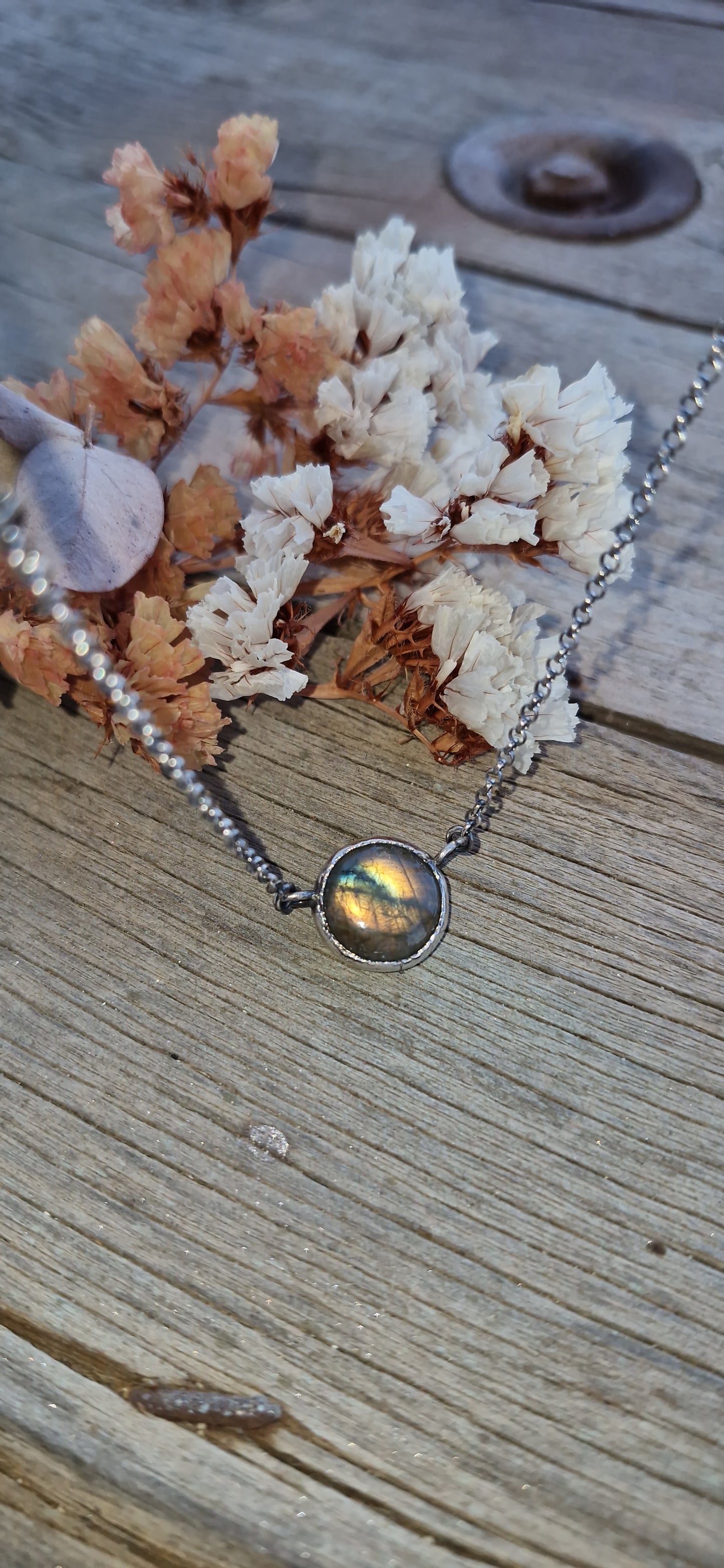 Multicolored Eye Labradorite Silver Classy Choker - Pyāra Designs