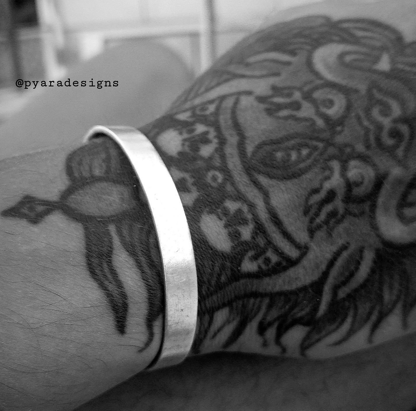 CLEAR bangle - Pyāra Designs